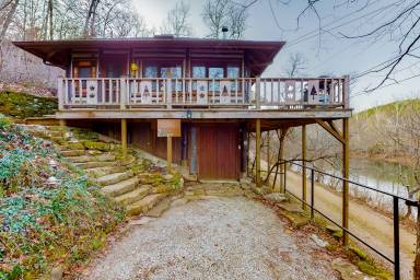 Cabin Eureka Springs