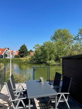 House Yard Bruinisse