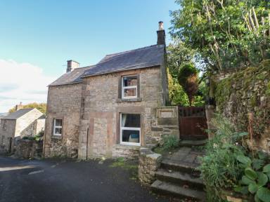 Cottage Yard Winster
