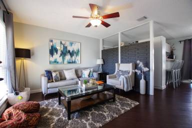 House Pet-friendly Oak Park / Northwood