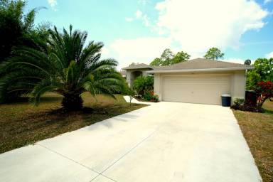 House Kitchen Lehigh Acres