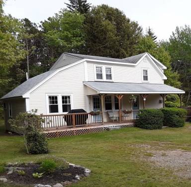 House Sebasco Estates