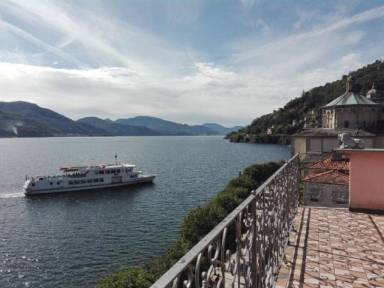 Apartment Balcony/Patio Pino sulla Sponda del Lago Maggiore
