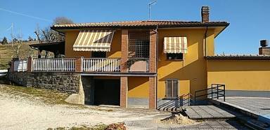 Casa Balcone Valfabbrica