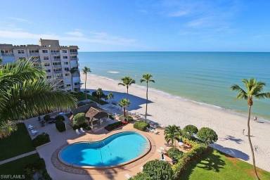Condo Naples