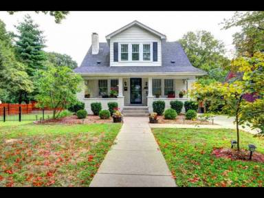House Brownsboro Village