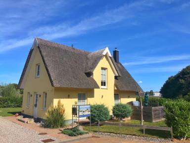 House Glowe