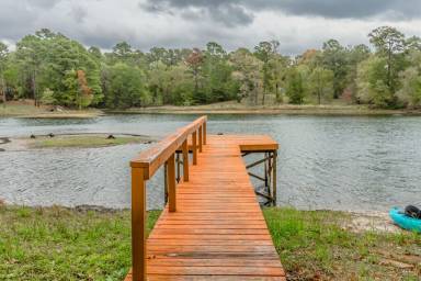 Cabin Kitchen Winnsboro