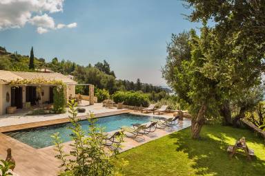 Villa Lourdata