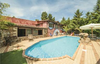 Casa Piscina Mamoiada
