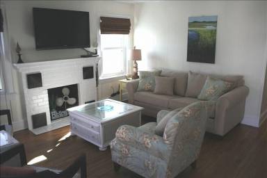Apartment Shell Island