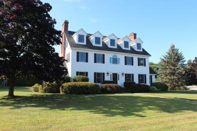 House Colchester Village