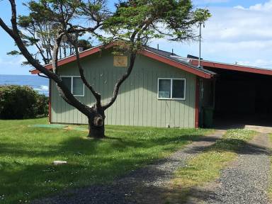 House Yachats