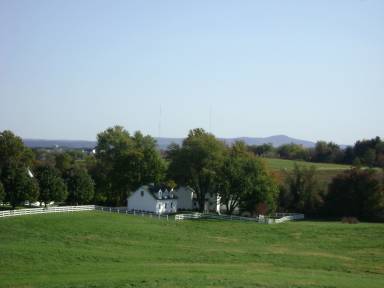 Farmhouse Pet-friendly Commons of Avalon