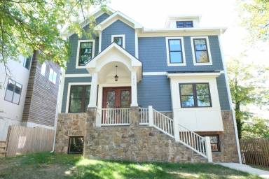 House North Rosslyn