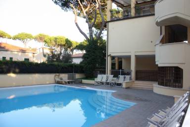 Appartamento Tirrenia con piscina a 100 m dal mare