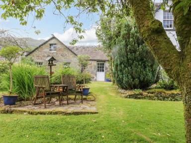 Cottage Yard Kirkton