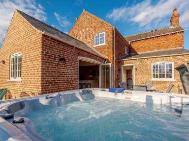 Holiday lettings & accommodation in East Midlands Region
