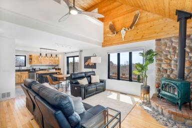 House Two Harbors