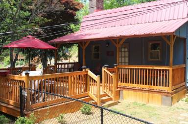 Cottage Pigeon Forge