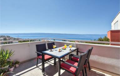 Apartment Podstrana