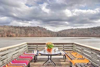 Cabin Athens