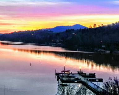 House Lake Lure