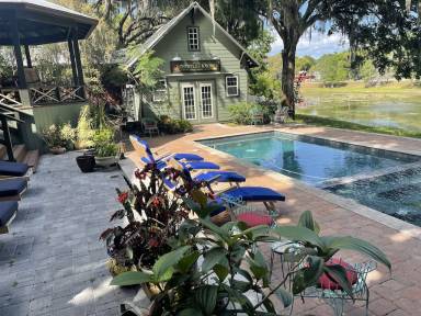 House Pet-friendly Holden Heights