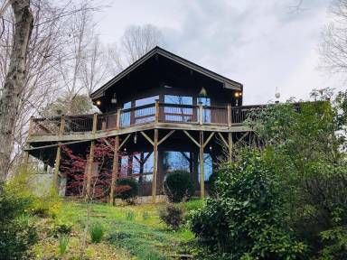 House Lake Lure