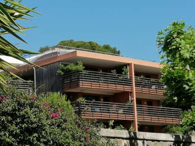 Apartment Balcony/Patio Cassis