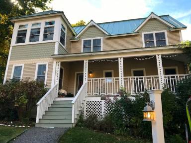 House Pet-friendly Northport
