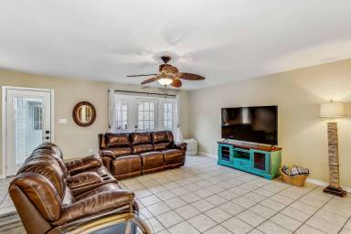 House Pet-friendly Sandy Creek
