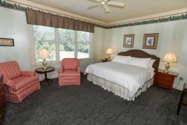 Bed & Breakfast Balcony/Patio East Oakmont