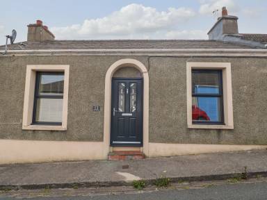 Cottage Lamphey