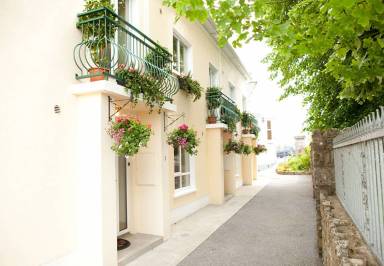 Riverside holiday lettings in Carrick-on-Shannon - HomeToGo