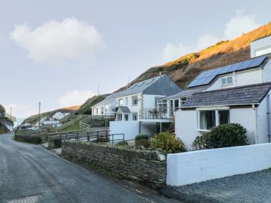 Cottage Balcony Camelford