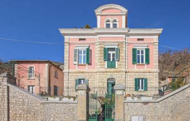 Case e appartamenti vacanza a Roccamandolfi