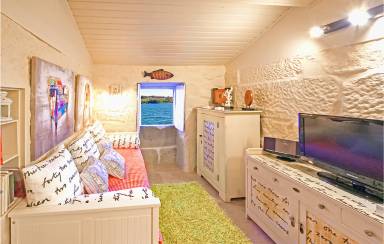 Casas rurales en Combarro, tierra gallega de cruceiros y hórreos - HomeToGo