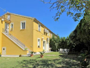 Villa Castignano