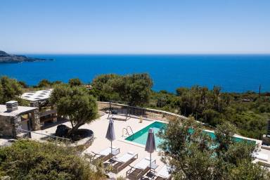 Villa Pool Mirthios