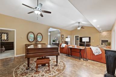 Villa Medford