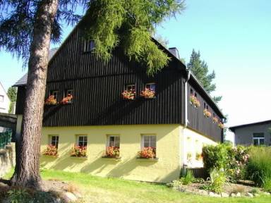 Ferienwohnungen in Bärenstein – ideal für Aktivferien - HomeToGo