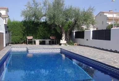 Villa Camarles