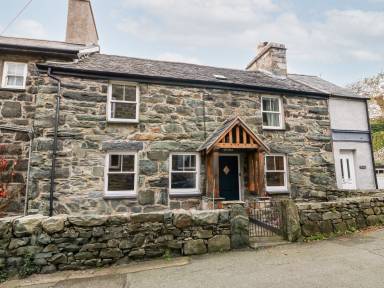 Holiday Cottages in Harlech - HomeToGo