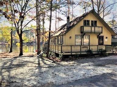 Chalet Pine Mountain