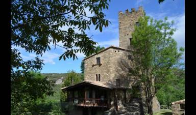 Las casas rurales de Tavertet, entre dólmenes, miradores y masías - HomeToGo