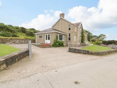 Cottage Dinas