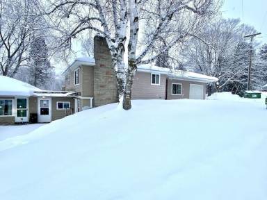 House East Jordan