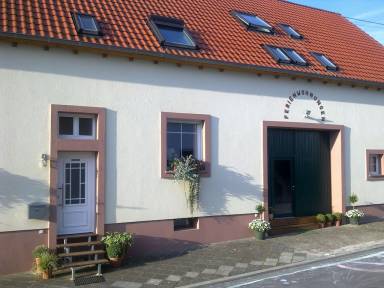 Farmhouse Yard Sankt Ingbert