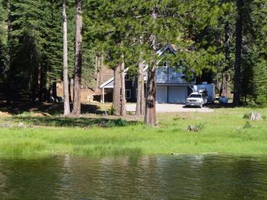 House Lake Almanor